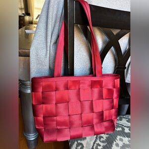Harvey’s “The Original Seatbelt Bag”, Red